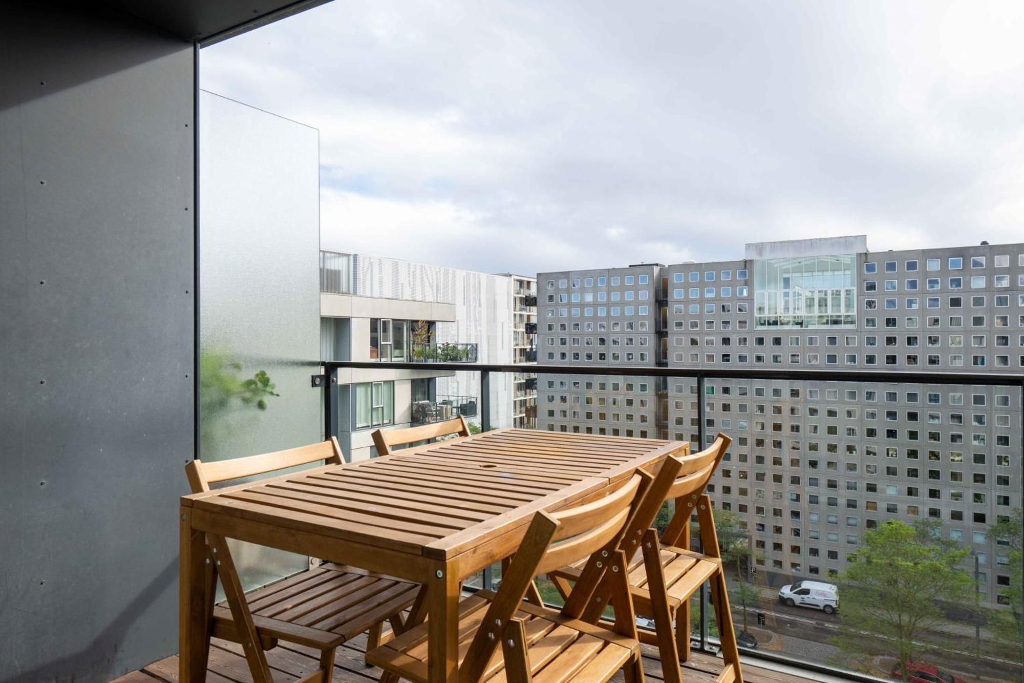 Apartment Stylish 3br Flat W Two Balconies