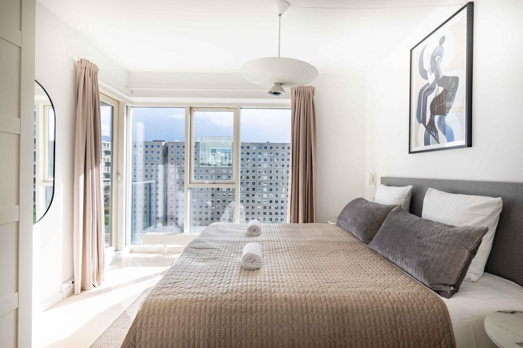 Stylish 3br Flat W Two Balconies Apartment