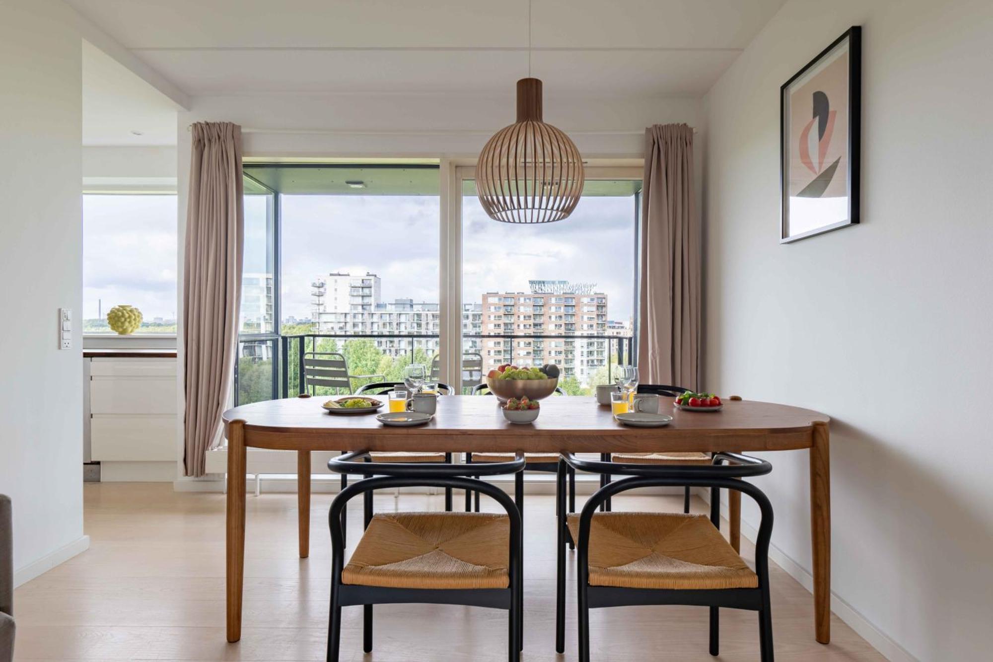 Apartment Stylish 3br Flat W Two Balconies