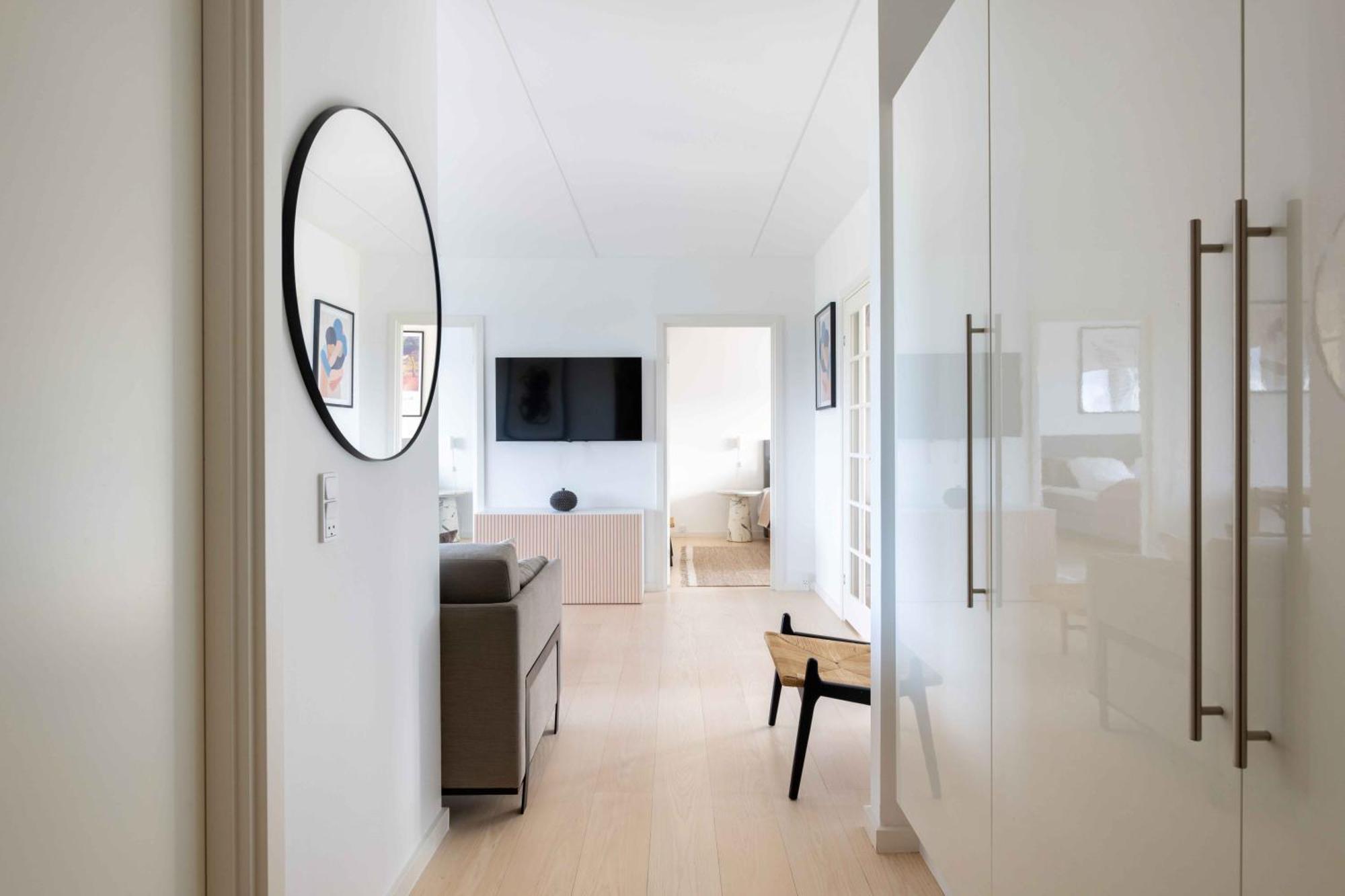 Stylish 3br Flat W Two Balconies