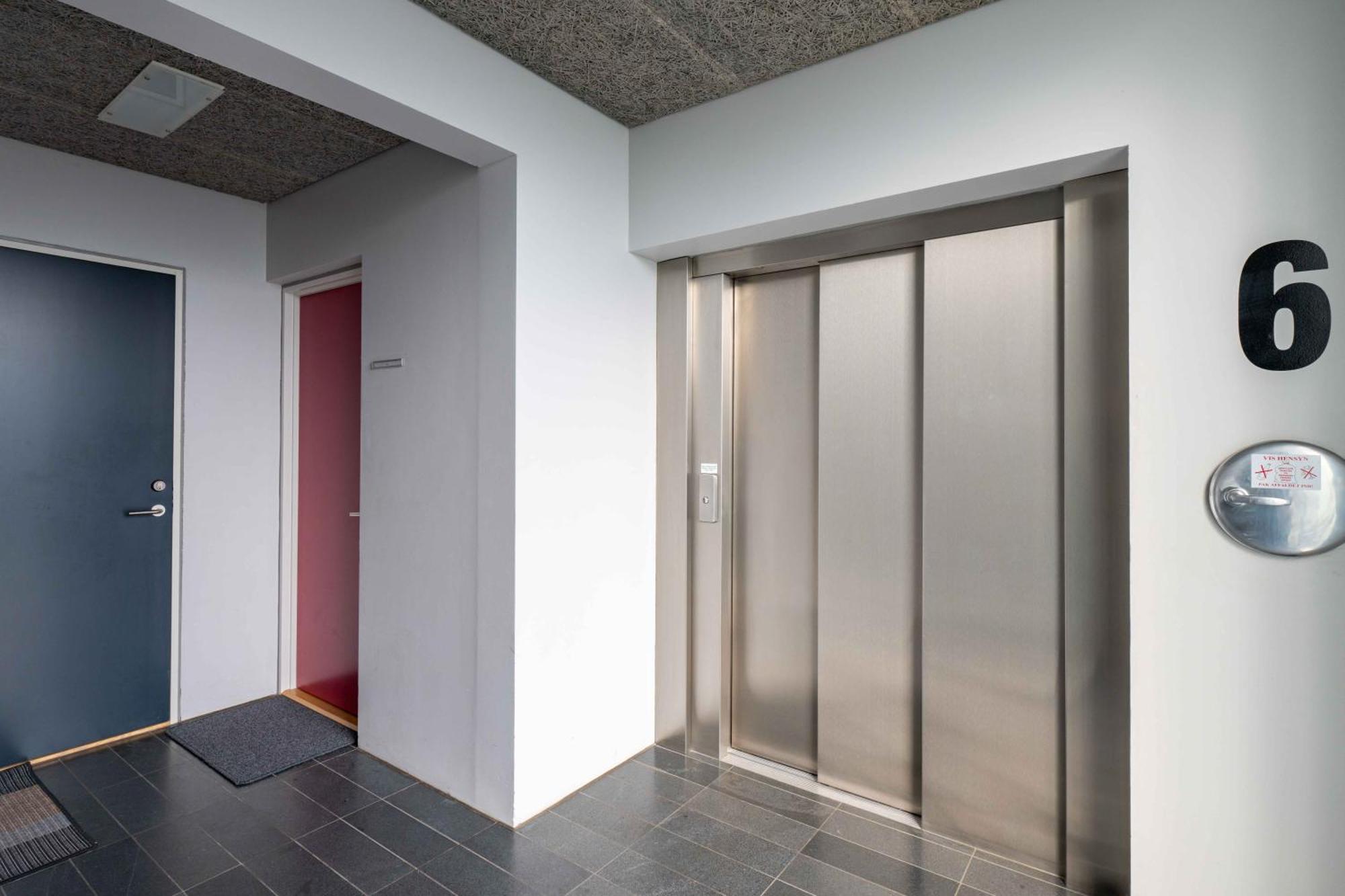 Stylish 3br Flat W Two Balconies Apartment